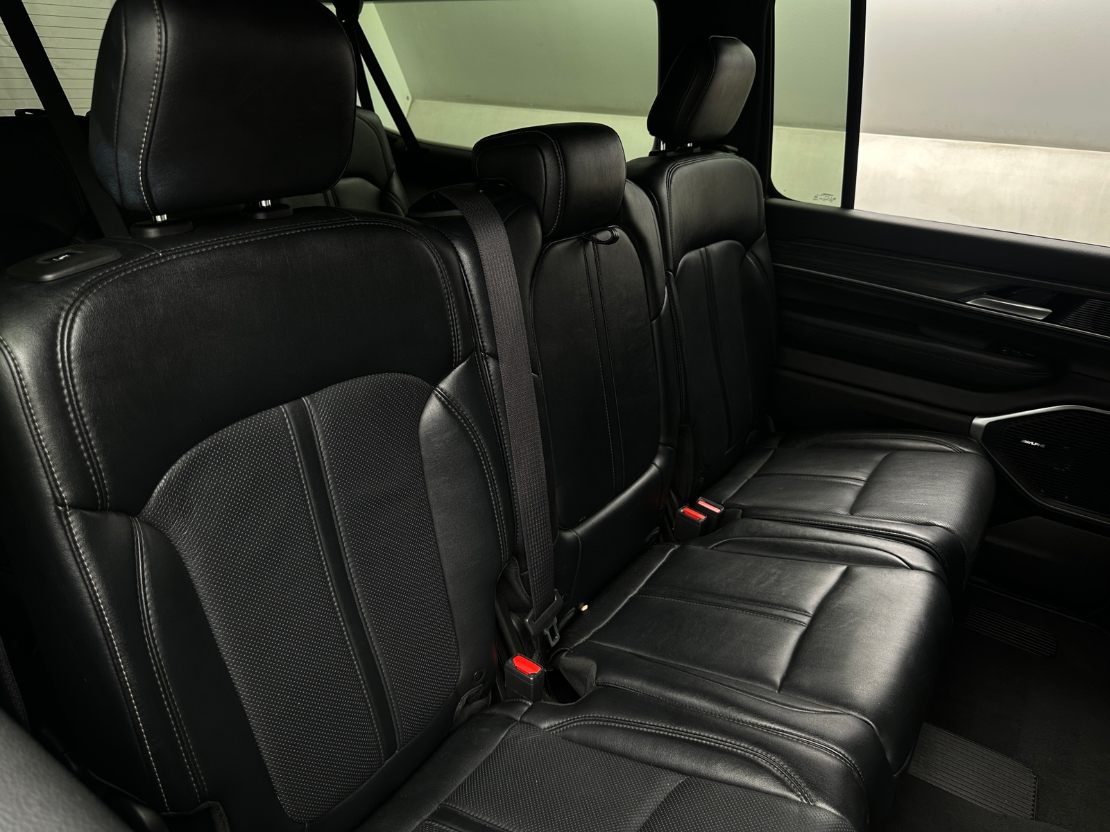 Thumbnail: 2024 Jeep Wagoneer - 5
