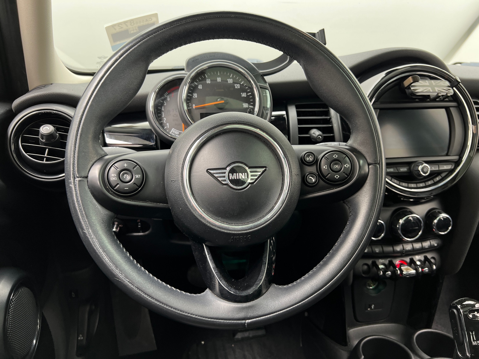 Thumbnail: 2020 MINI Cooper Hardtop - 4