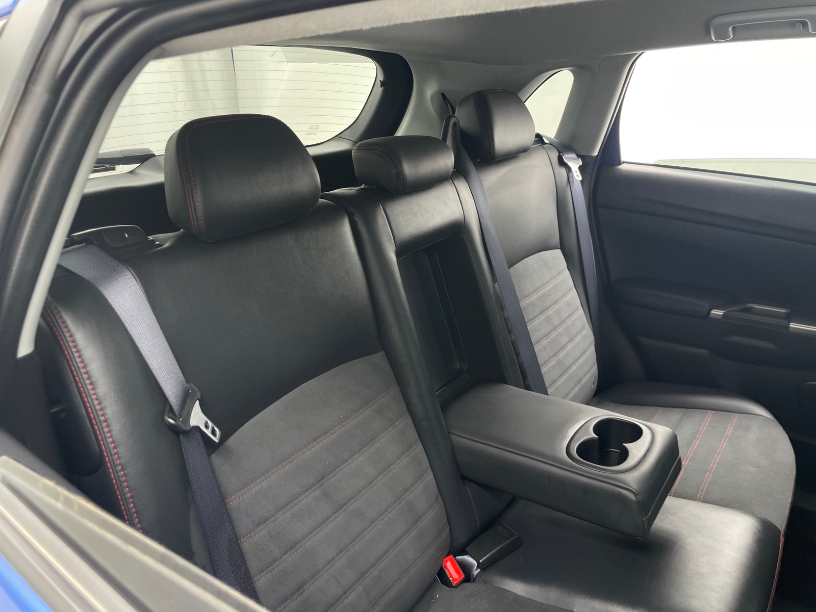 Thumbnail: 2022 Mitsubishi Outlander Sport - 6