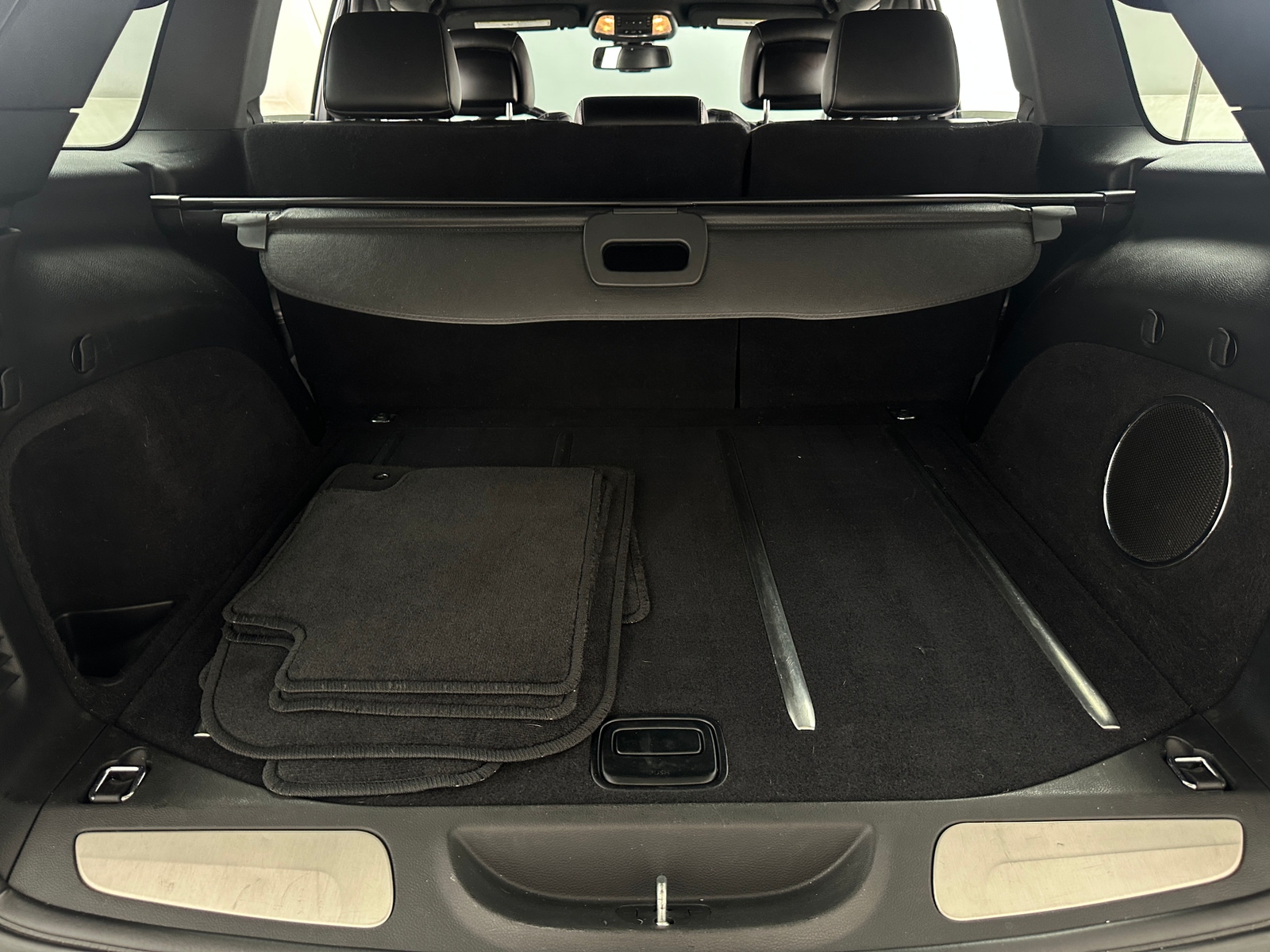 Thumbnail: 2015 Jeep Grand Cherokee - 6