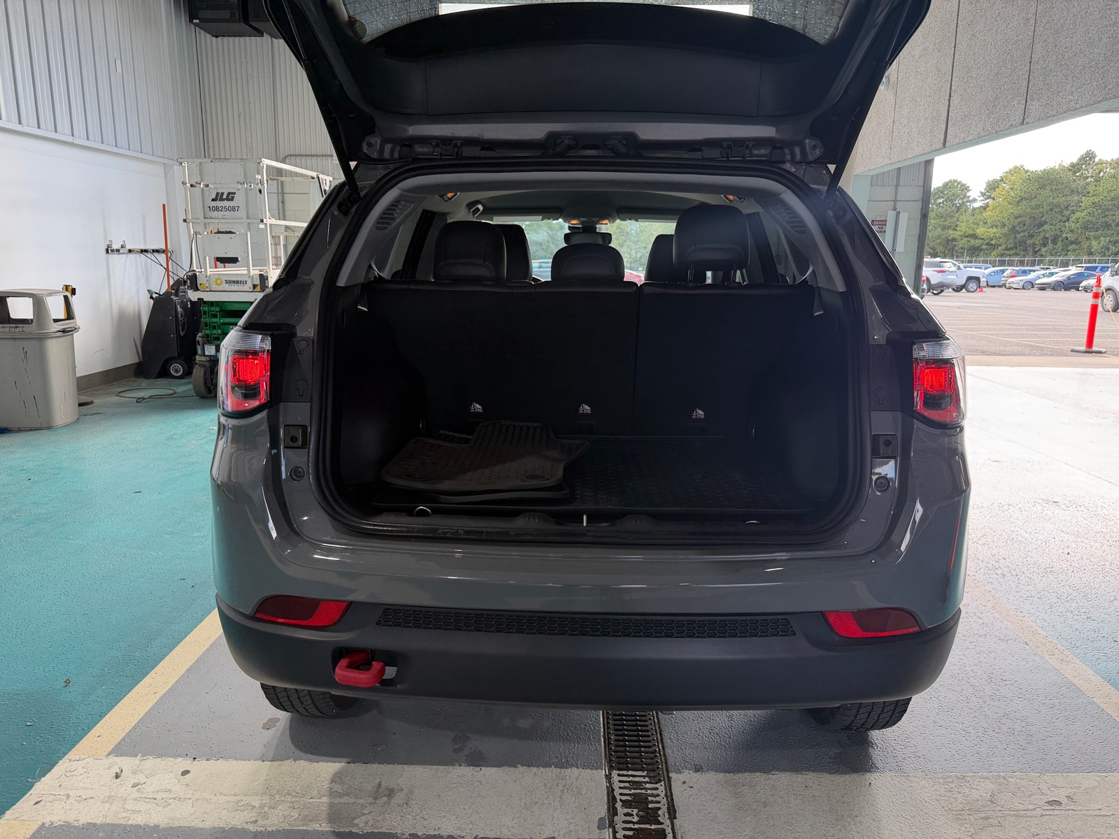 Thumbnail: 2022 Jeep Compass - 7