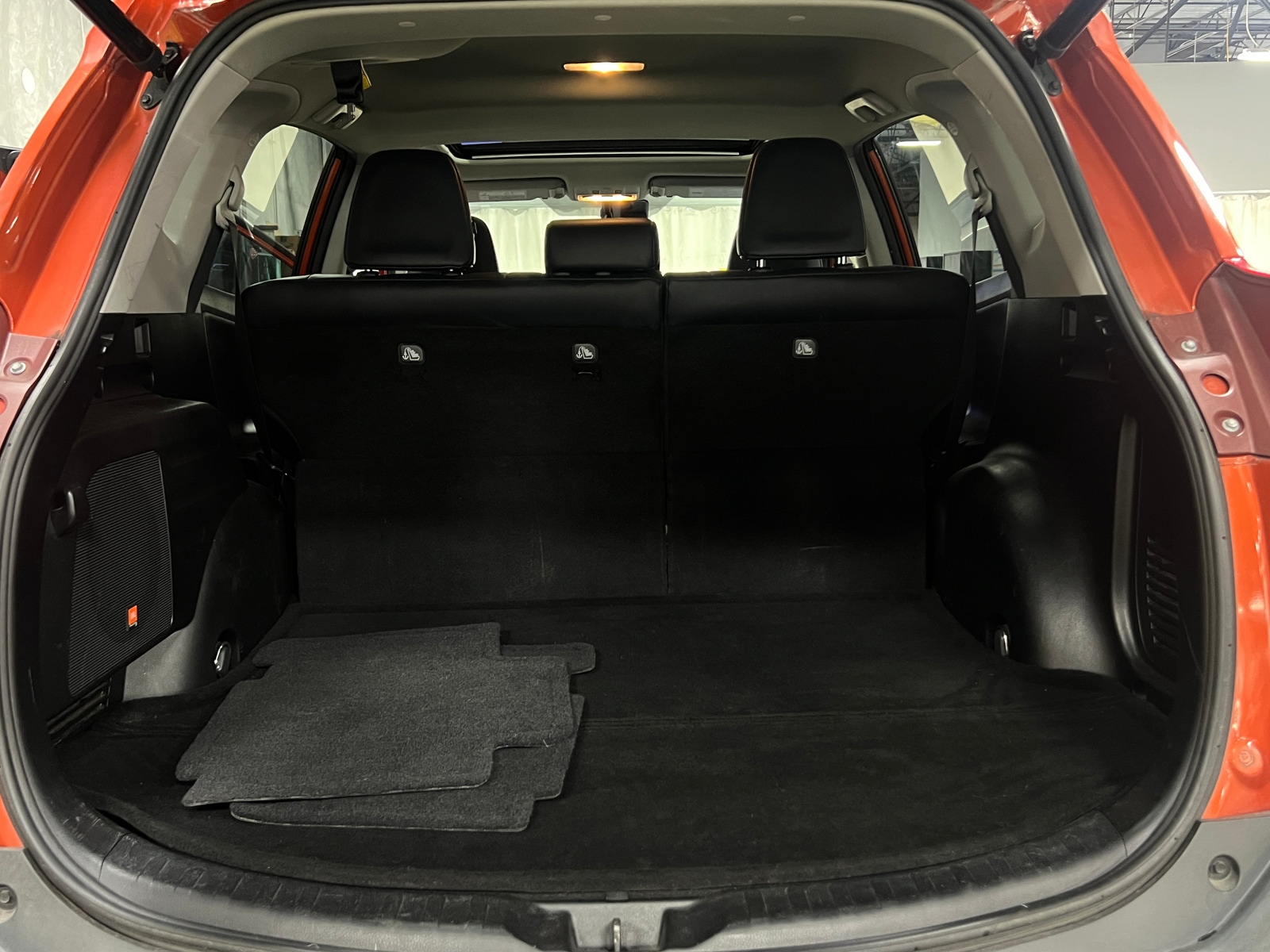 Thumbnail: 2015 Toyota RAV4 - 6