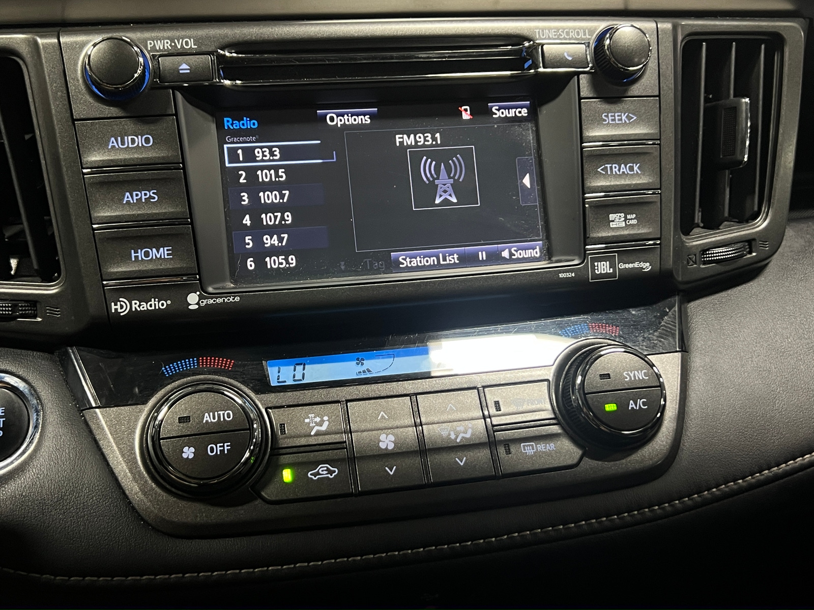 Thumbnail: 2015 Toyota RAV4 - 3