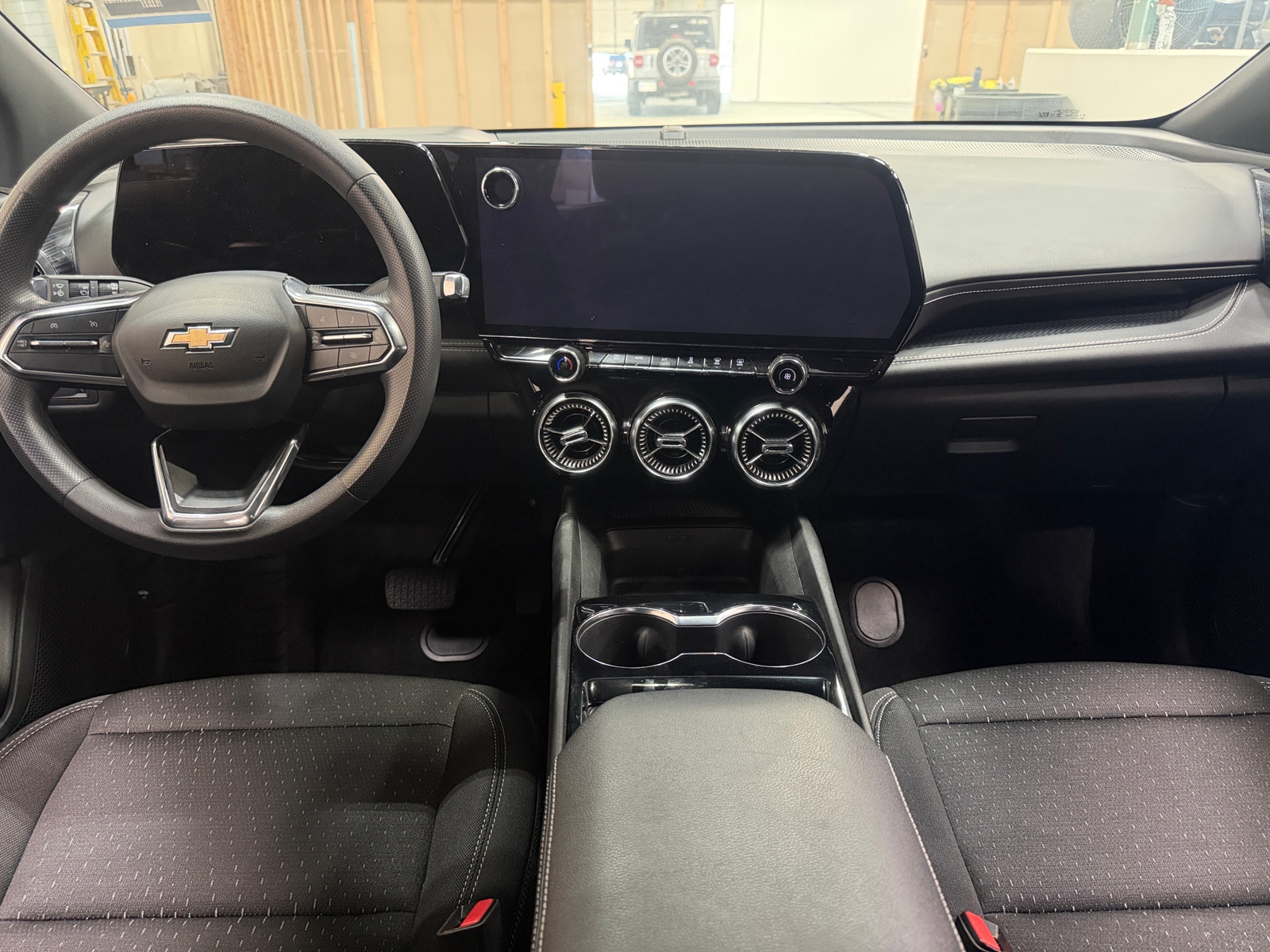Thumbnail: 2025 Chevrolet Blazer EV - 3