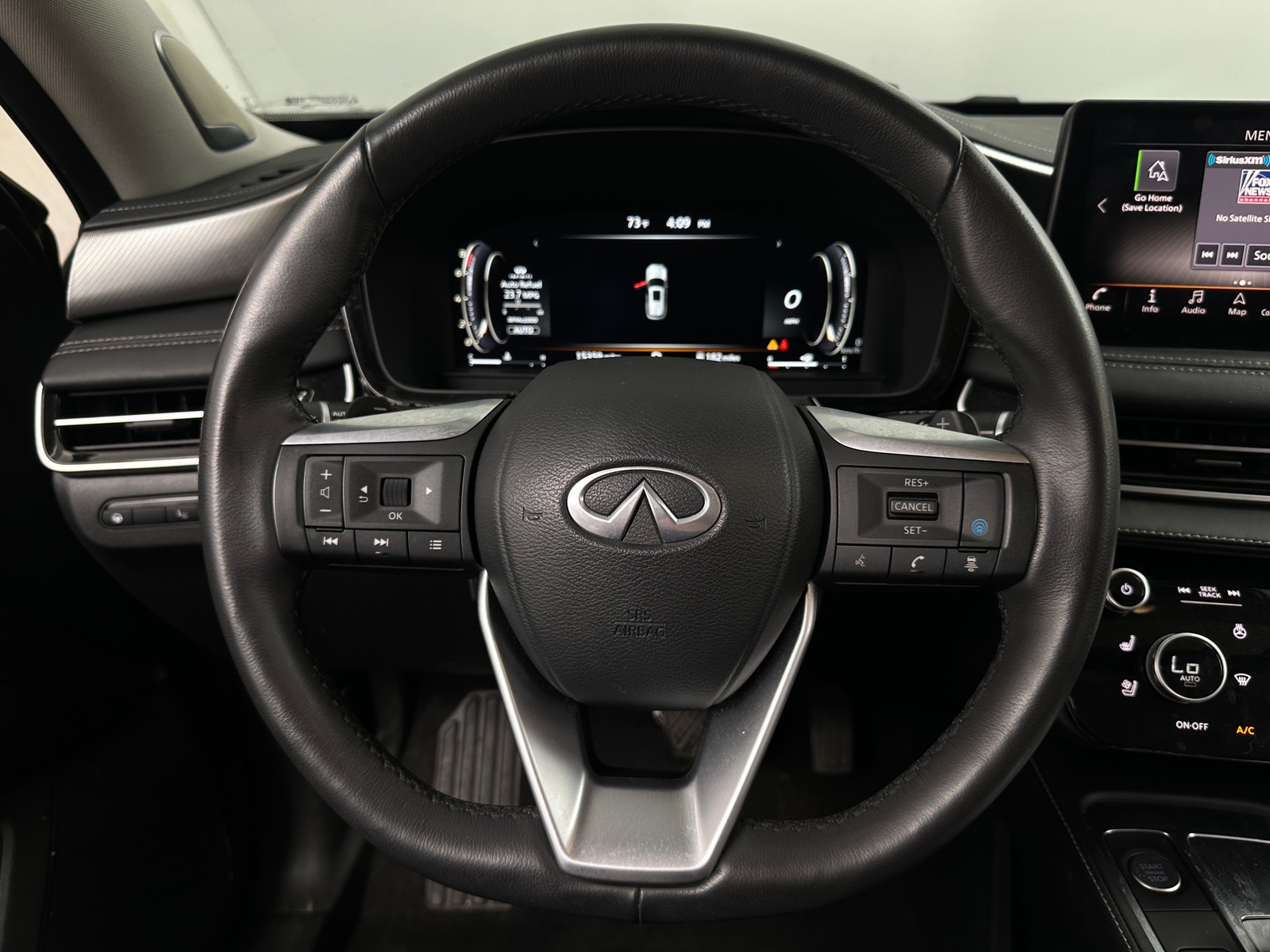 Thumbnail: 2023 INFINITI QX60 - 4
