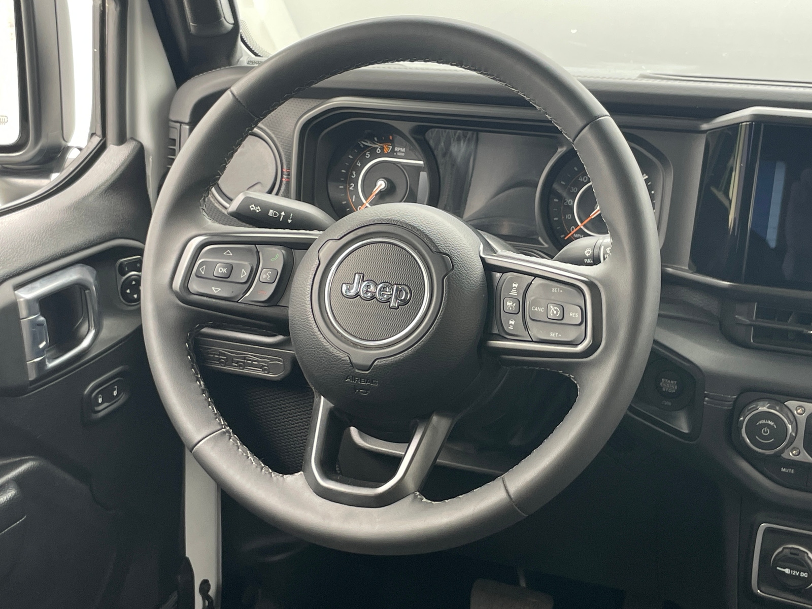 Thumbnail: 2026 Jeep Gladiator - 5