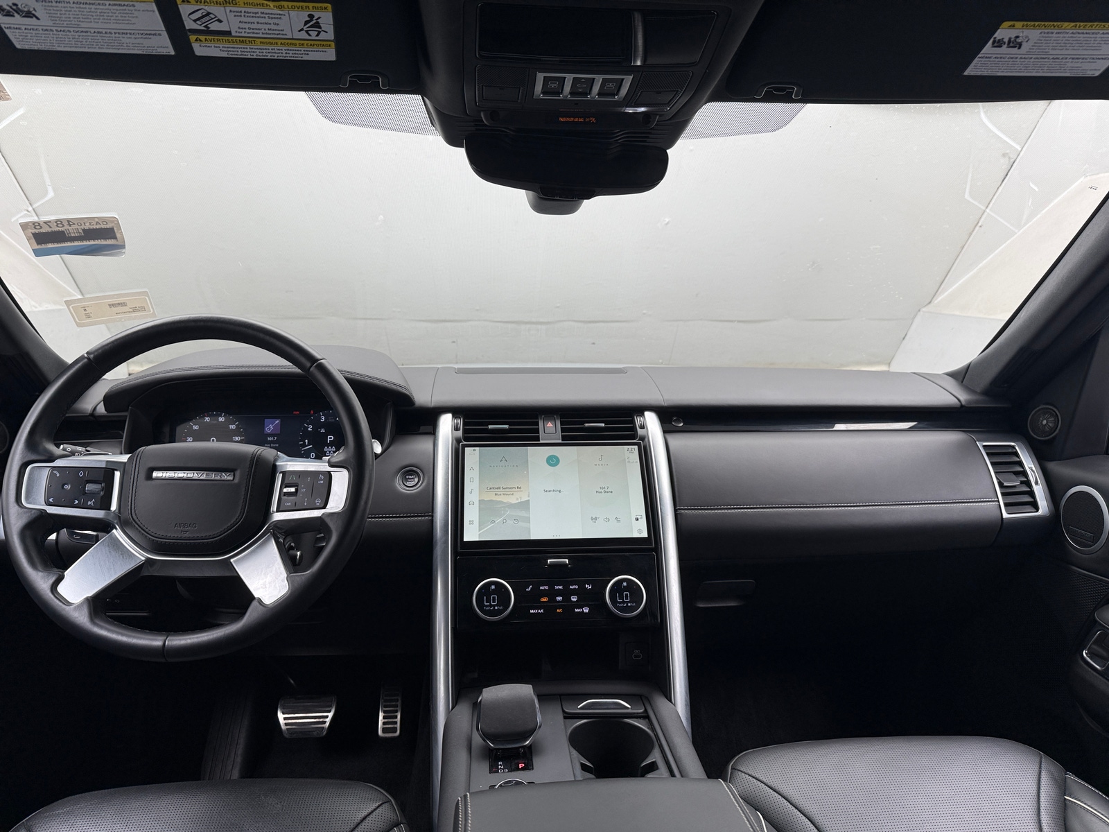 Thumbnail: 2023 Land Rover Discovery - 2