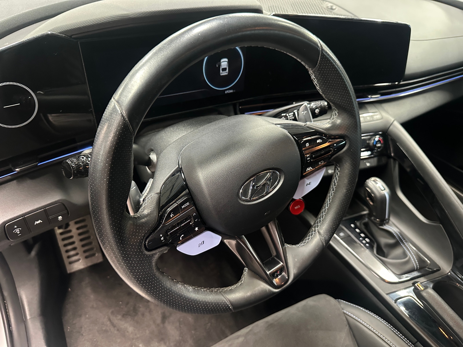 Thumbnail: 2022 Hyundai Elantra - 4