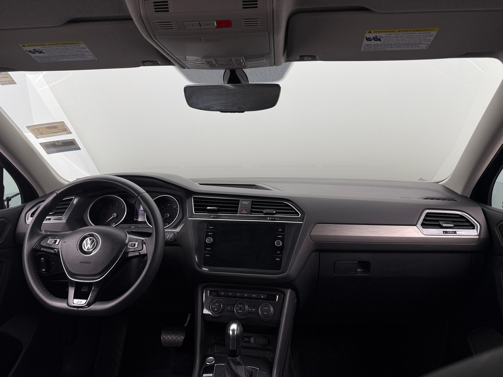 Thumbnail: 2020 Volkswagen Tiguan - 3