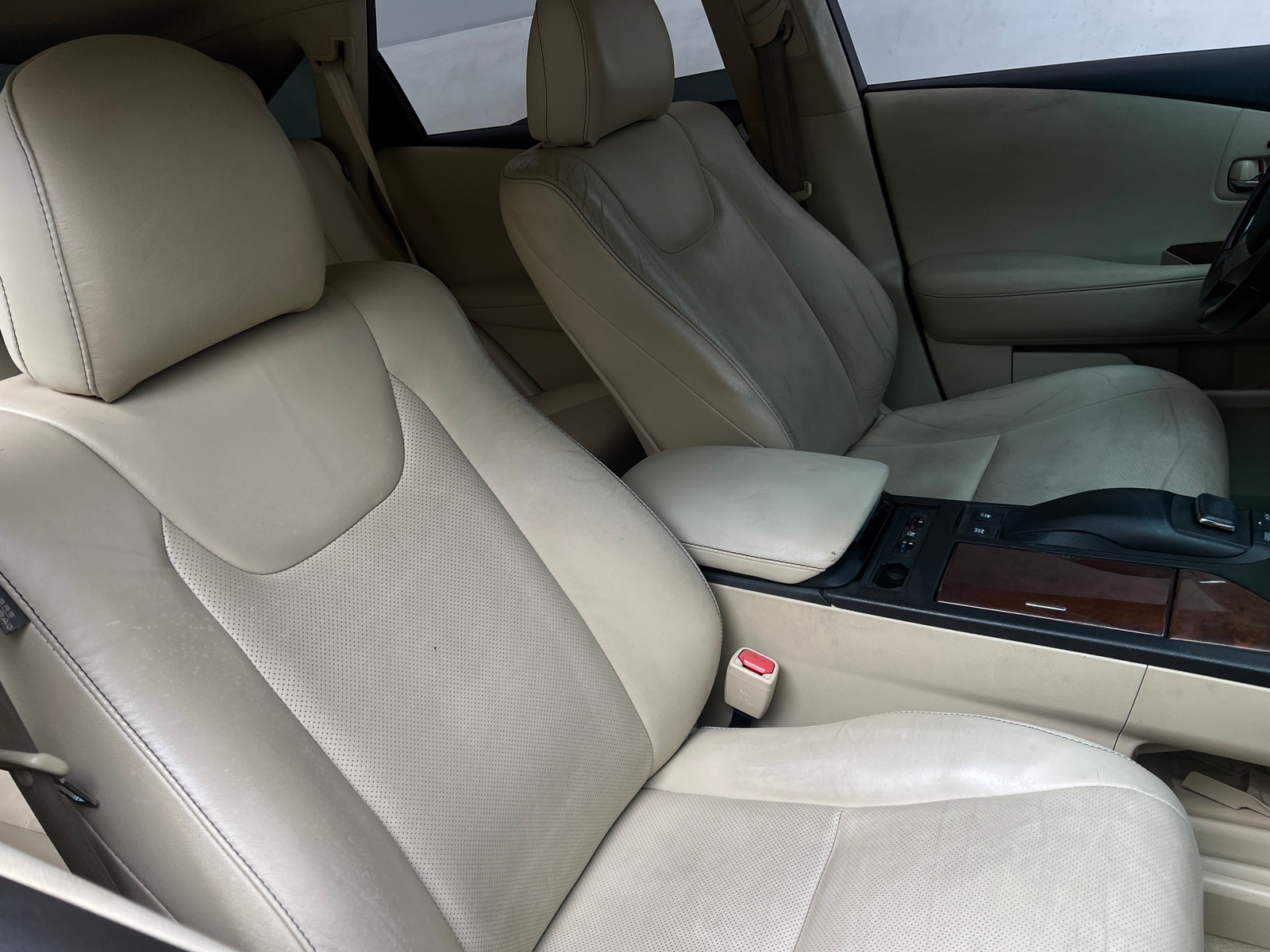 Thumbnail: 2015 Lexus RX - 2