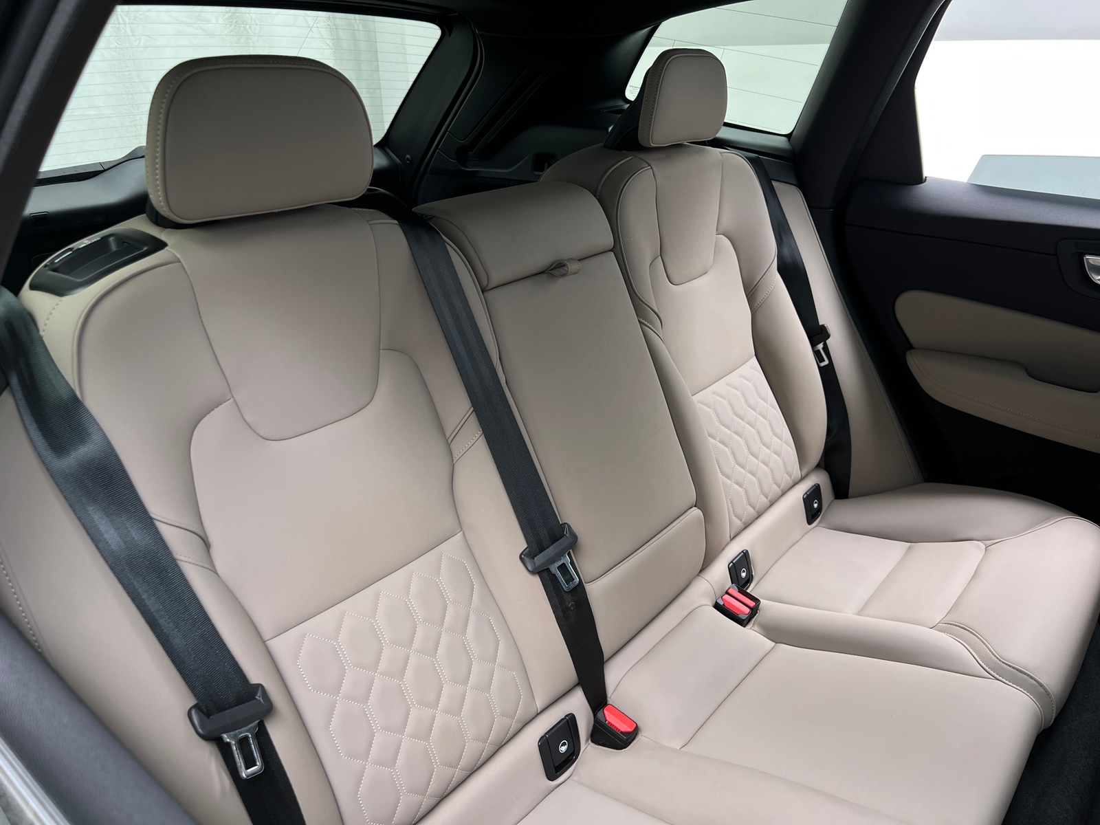 Thumbnail: 2026 Volvo XC60 - 5