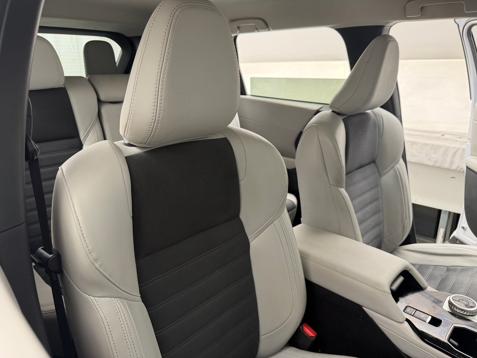 Thumbnail: 2025 Mitsubishi Outlander - 2