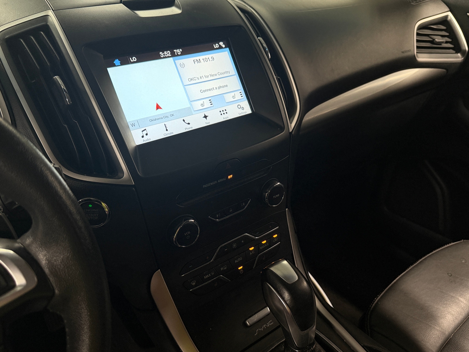 Thumbnail: 2017 Ford Edge - 3
