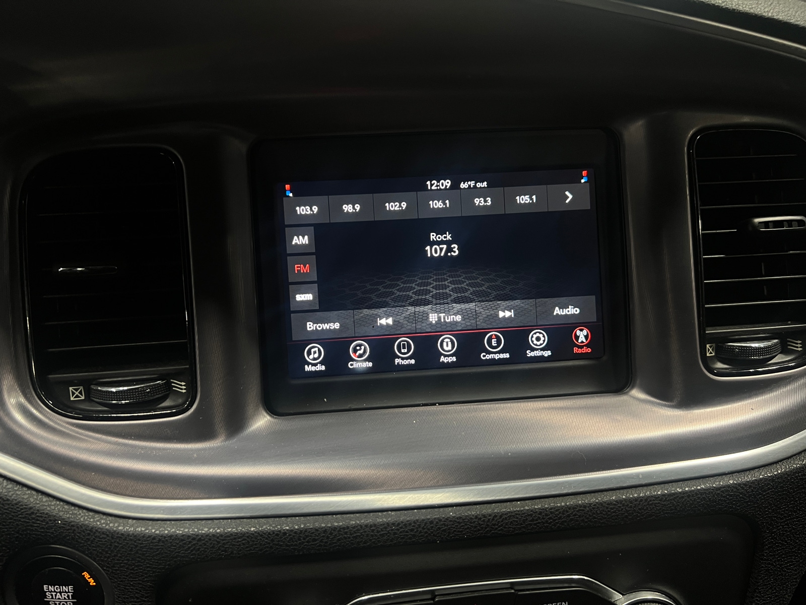 Thumbnail: 2019 Dodge Charger - 4