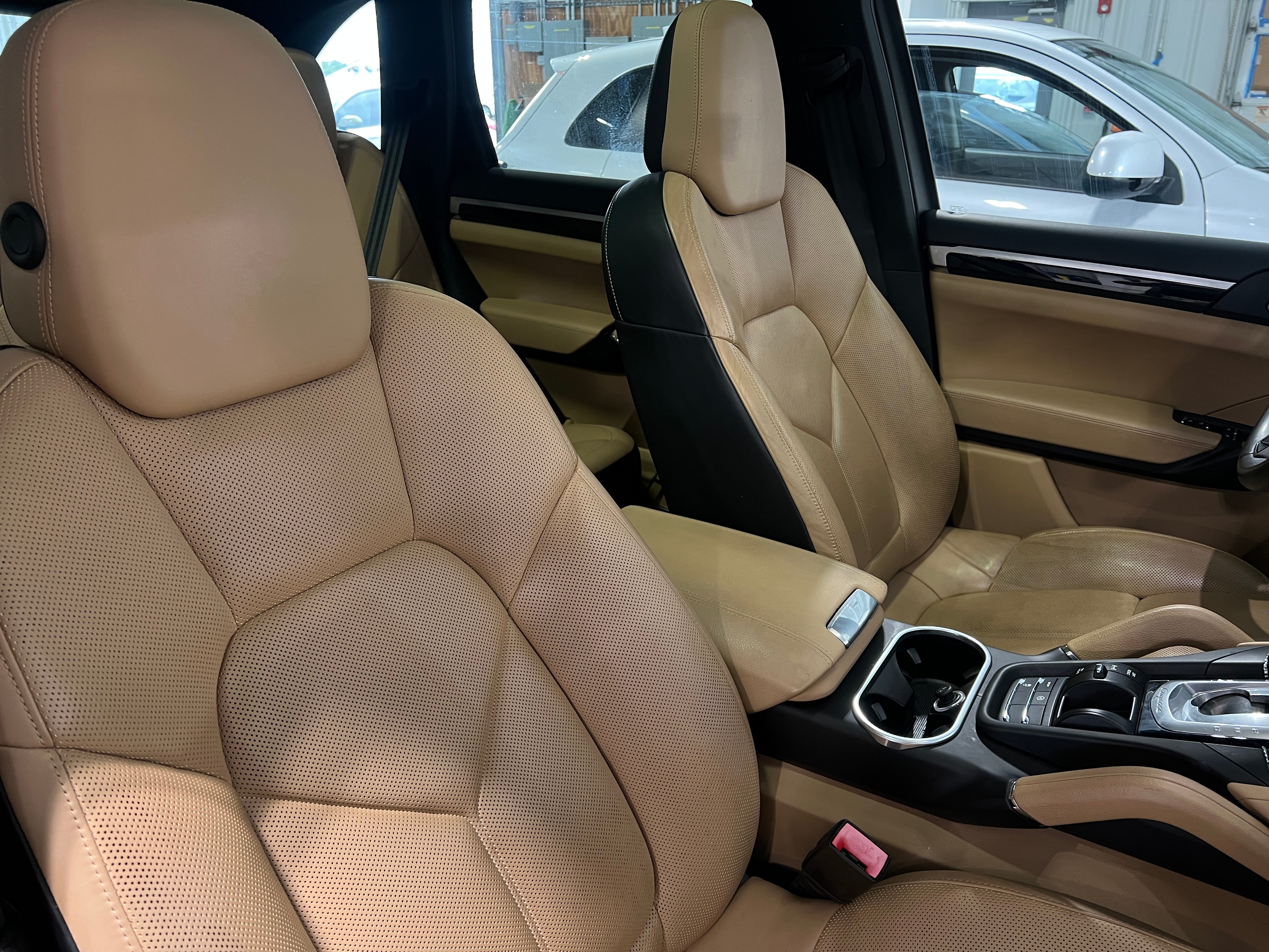 2016 Porsche Cayenne Base - Photo 9
