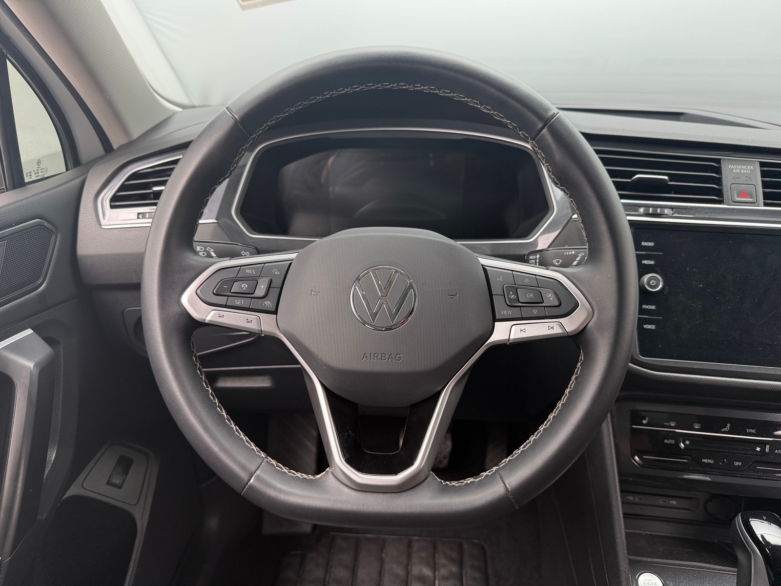 Thumbnail: 2024 Volkswagen Tiguan - 5