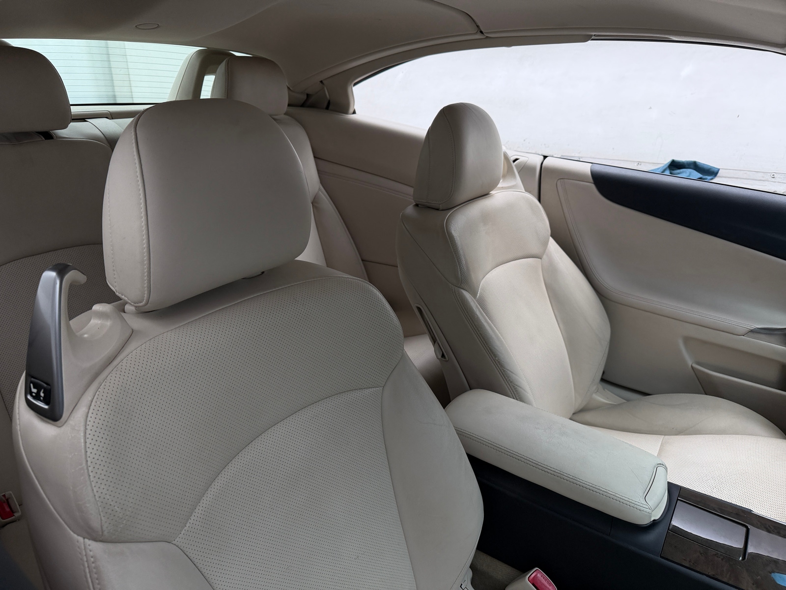 Thumbnail: 2010 Lexus IS - 2