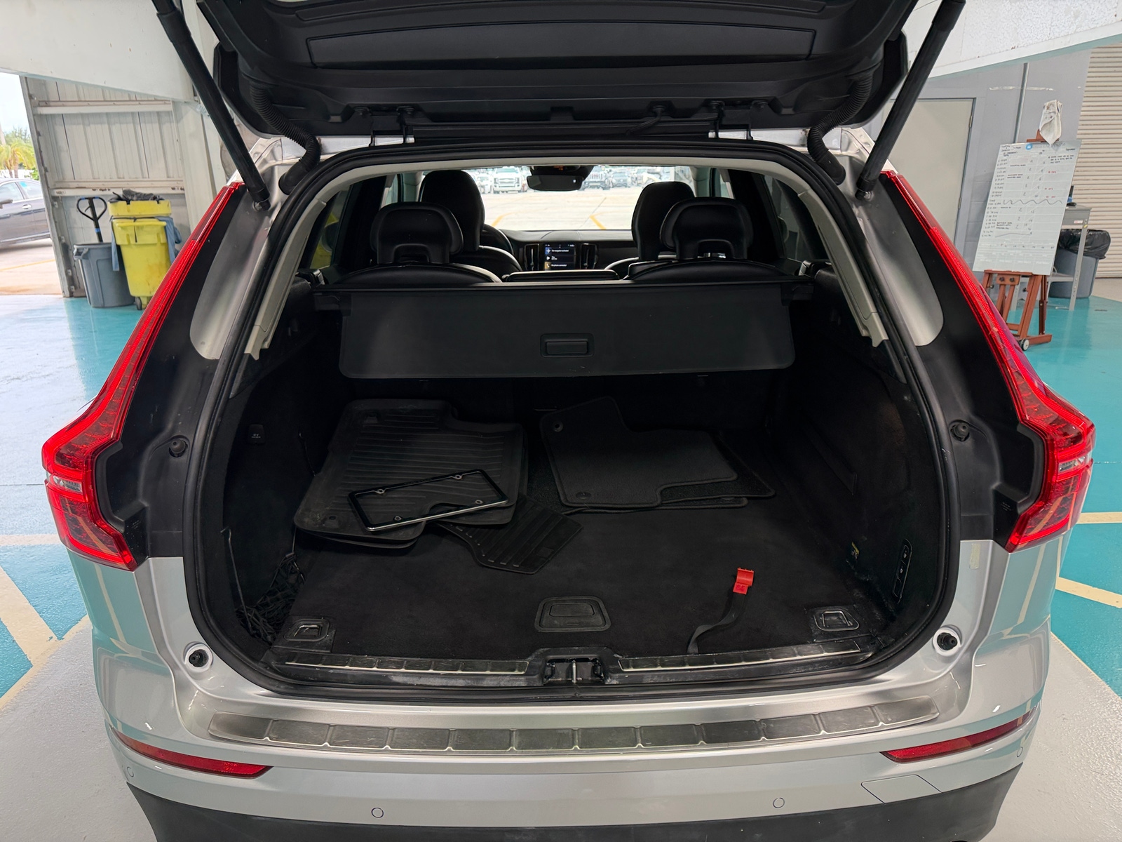 Thumbnail: 2019 Volvo XC60 - 6