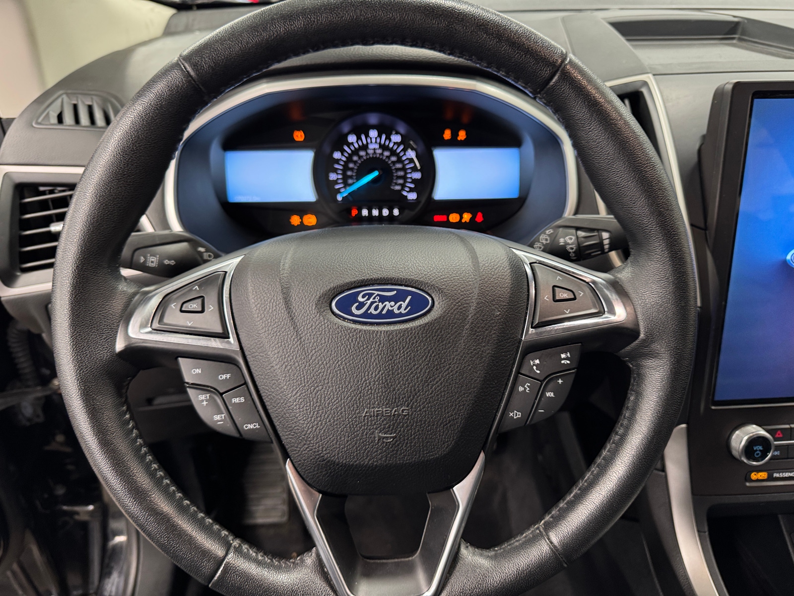 Thumbnail: 2021 Ford Edge - 4