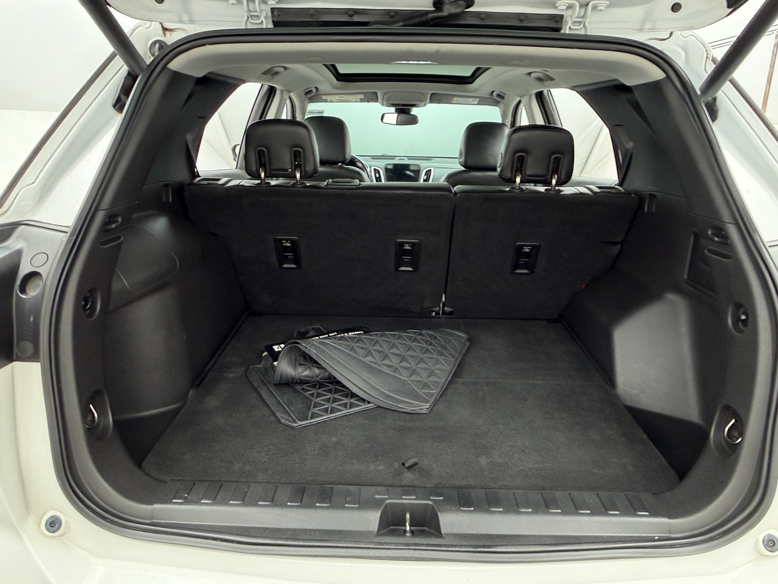 Thumbnail: 2019 Chevrolet Equinox - 6