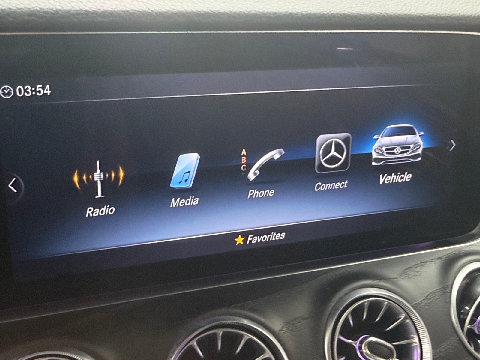Thumbnail: 2020 Mercedes-Benz E-Class - 2