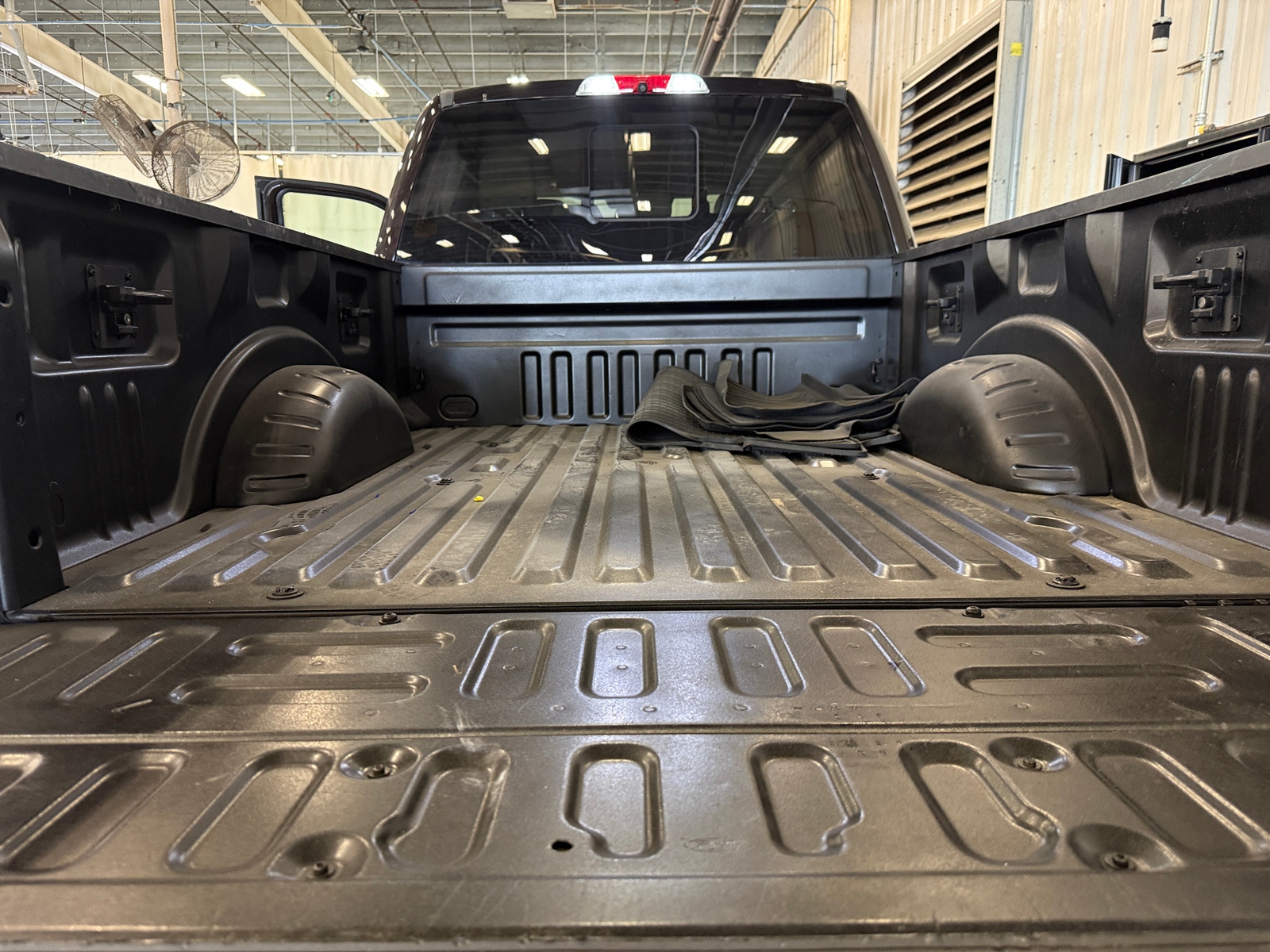 Thumbnail: 2018 Ford Econoline - 6