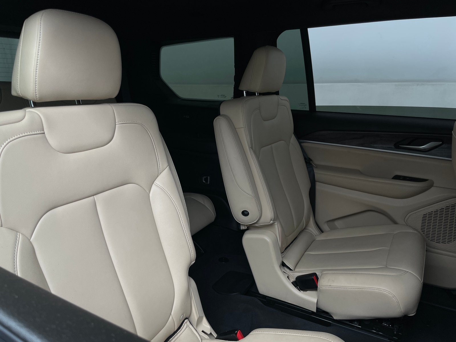 Thumbnail: 2023 Jeep Grand Cherokee L - 5