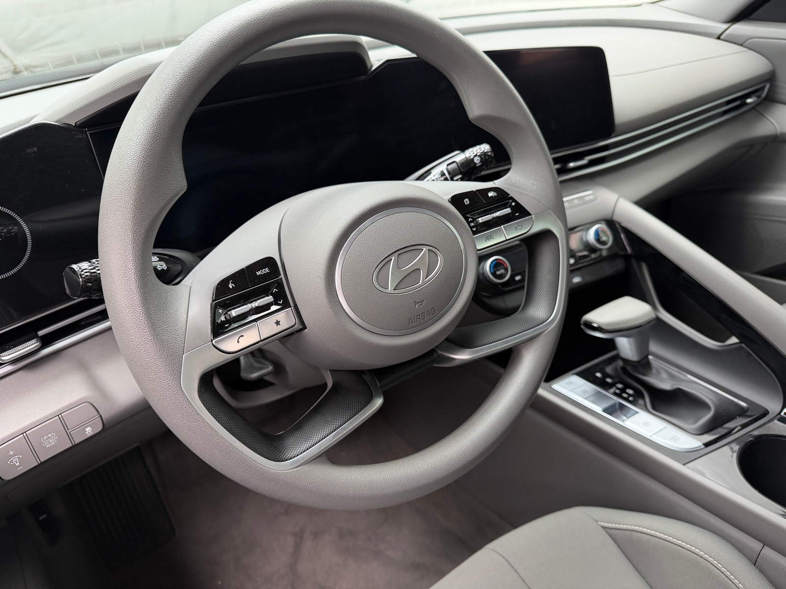 Thumbnail: 2024 Hyundai Elantra - 5