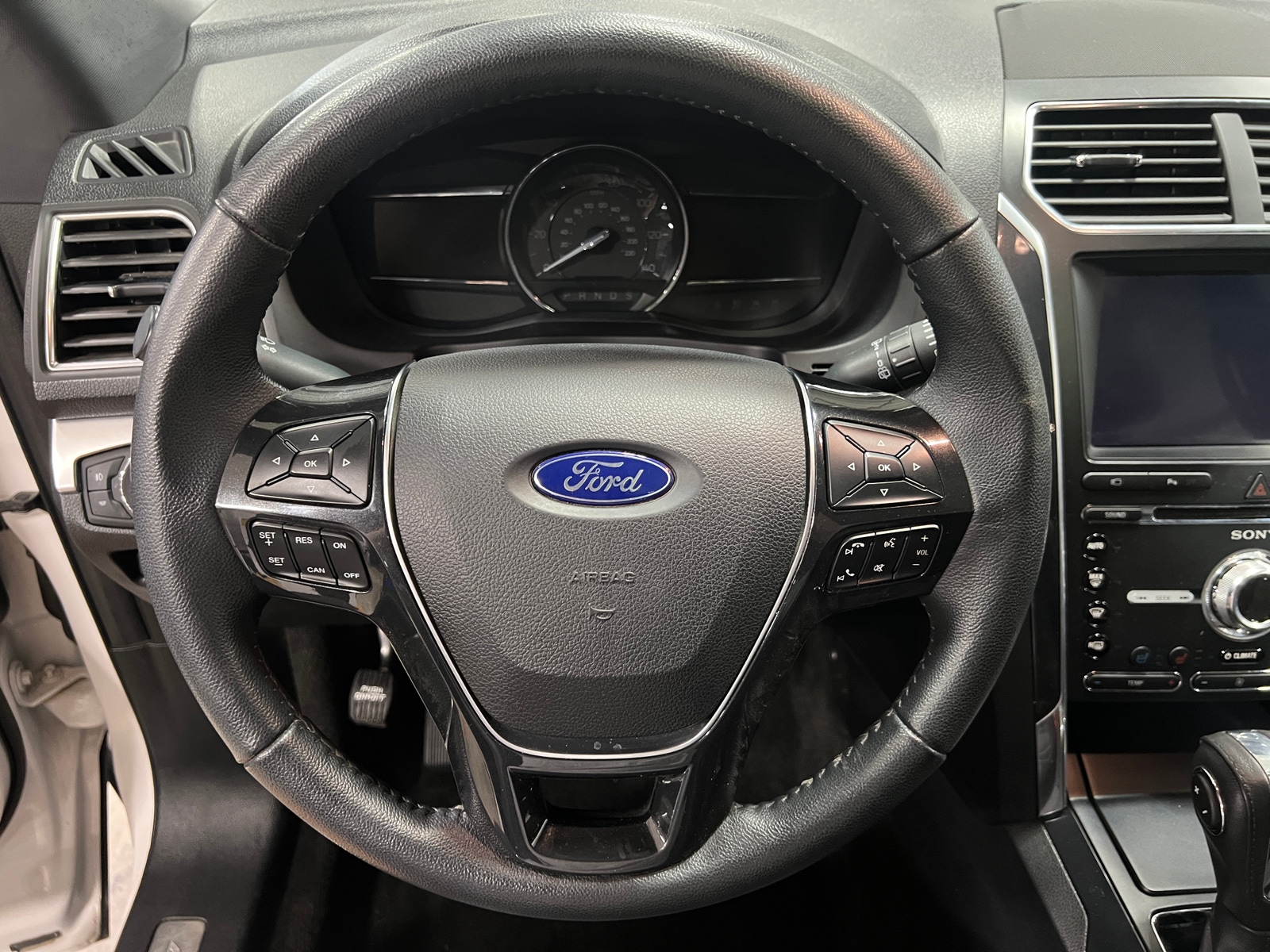 Thumbnail: 2018 Ford Explorer - 4