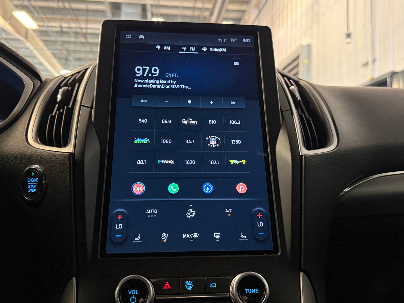 Thumbnail: 2021 Ford Edge - 3