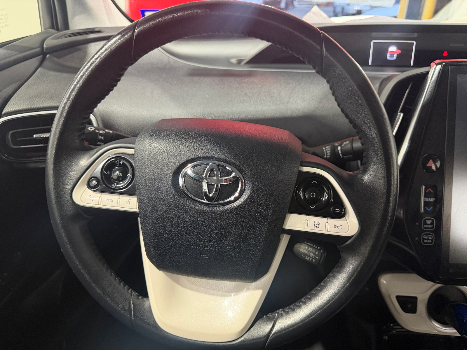 Thumbnail: 2017 Toyota Prius Prime - 4