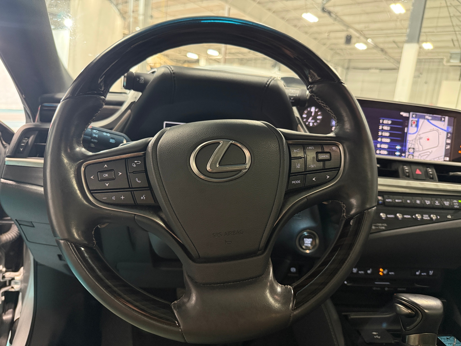 Thumbnail: 2021 Lexus ES - 5