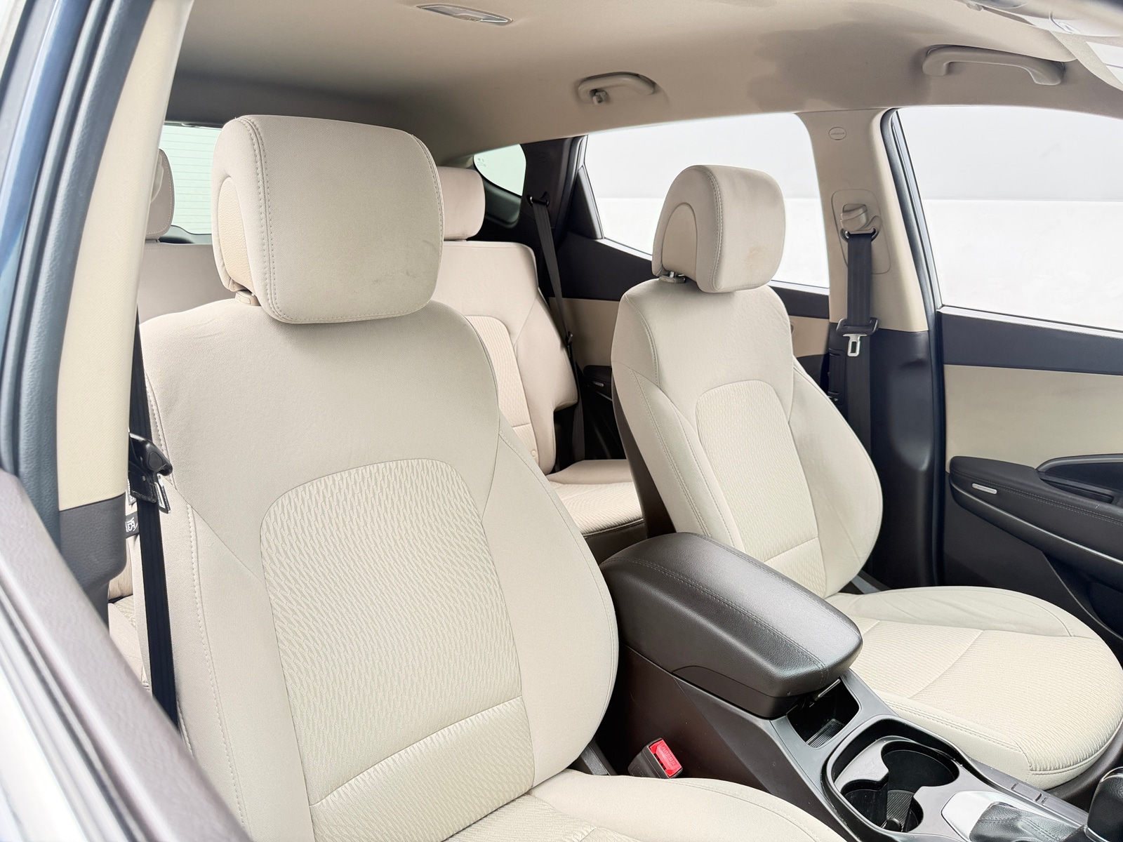 Thumbnail: 2017 Hyundai Santa Fe - 2