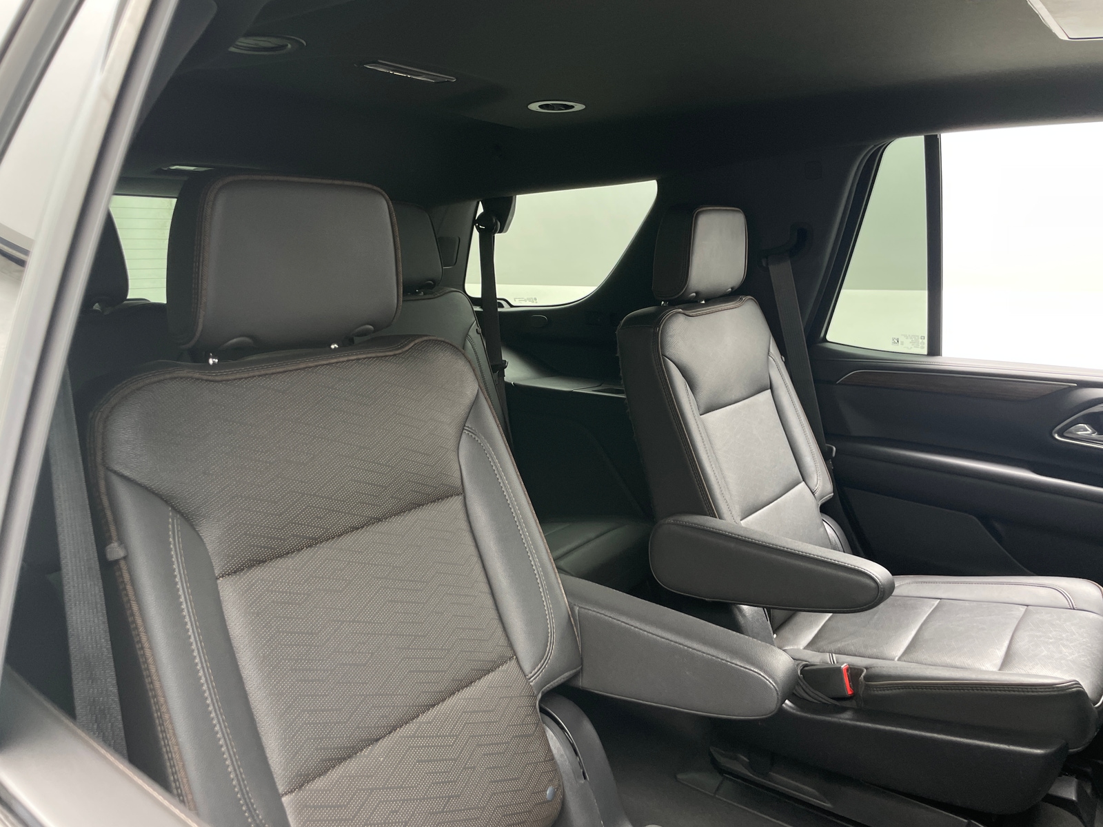 Thumbnail: 2022 Chevrolet Tahoe - 5