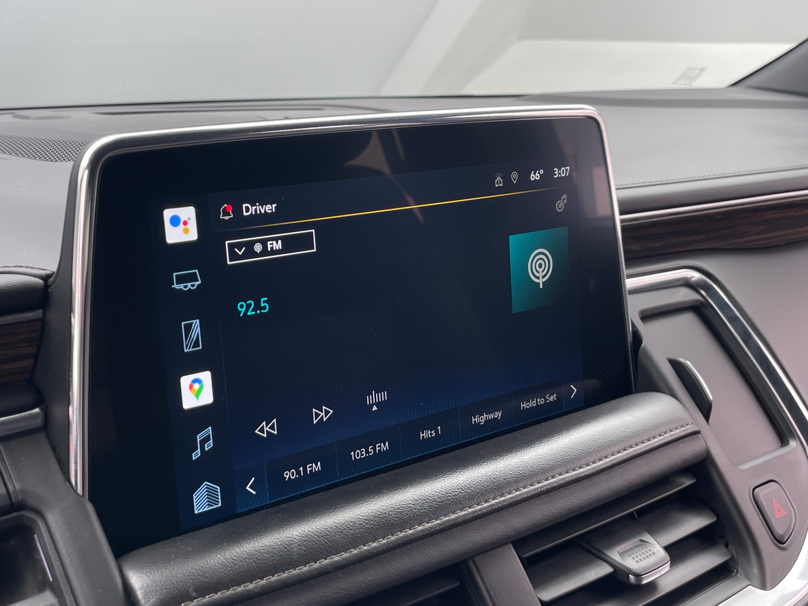 Thumbnail: 2022 Chevrolet Tahoe - 3