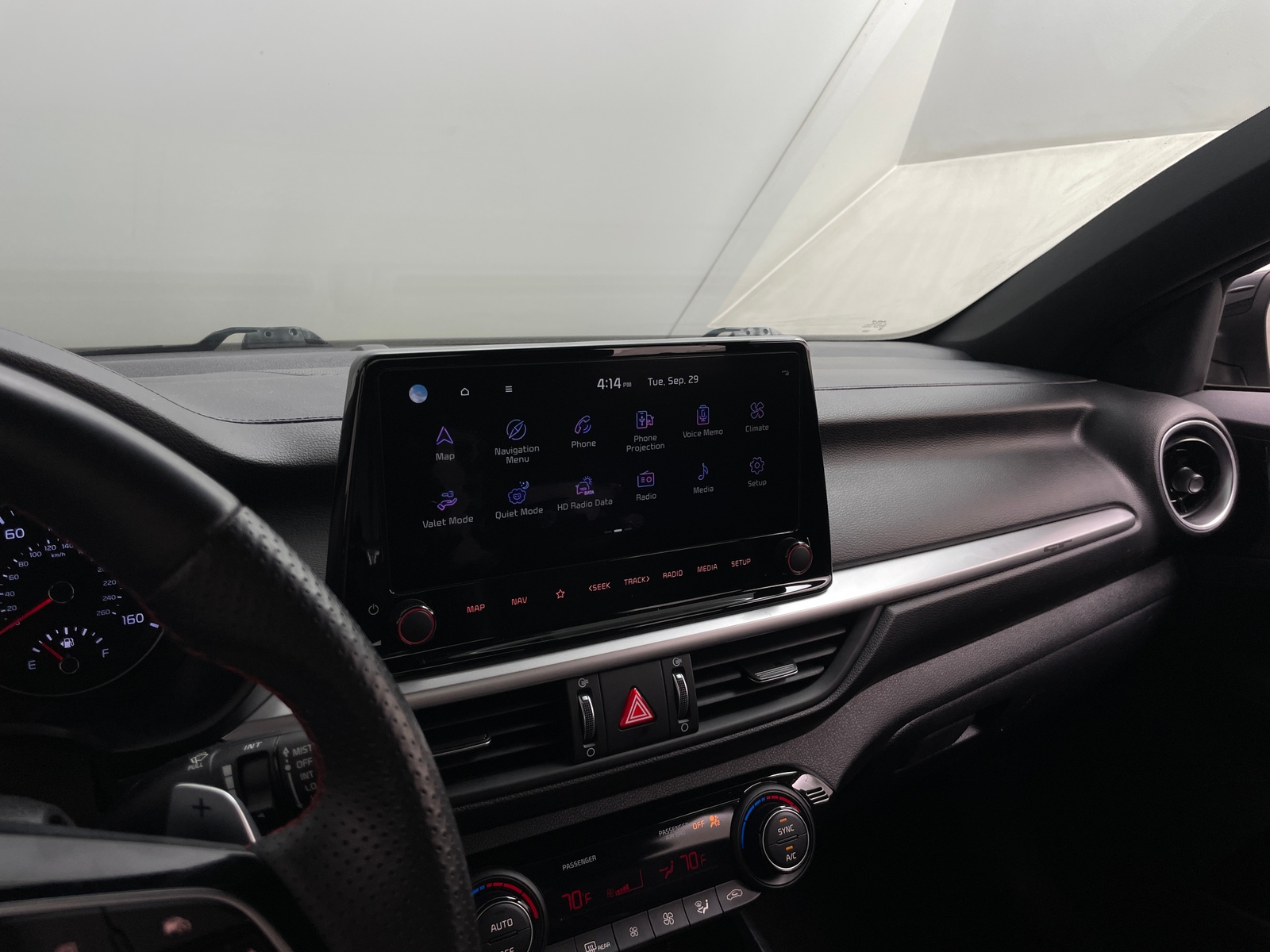 Thumbnail: 2024 Kia Forte - 3