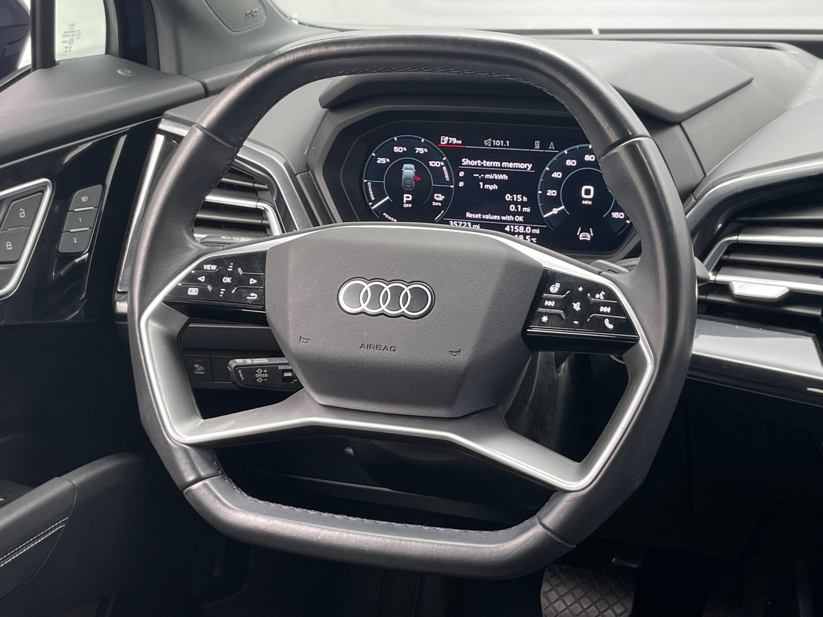 Thumbnail: 2023 Audi Q4 e-tron - 4