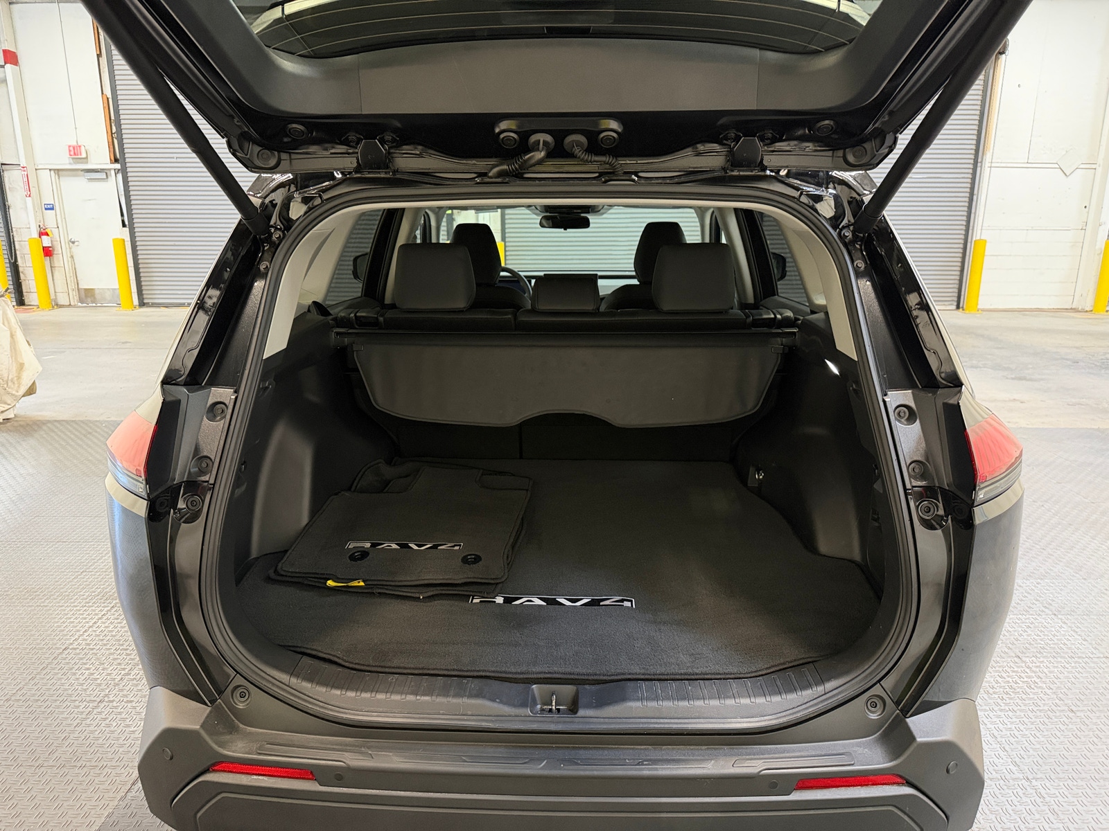 Thumbnail: 2026 Toyota RAV4 - 6