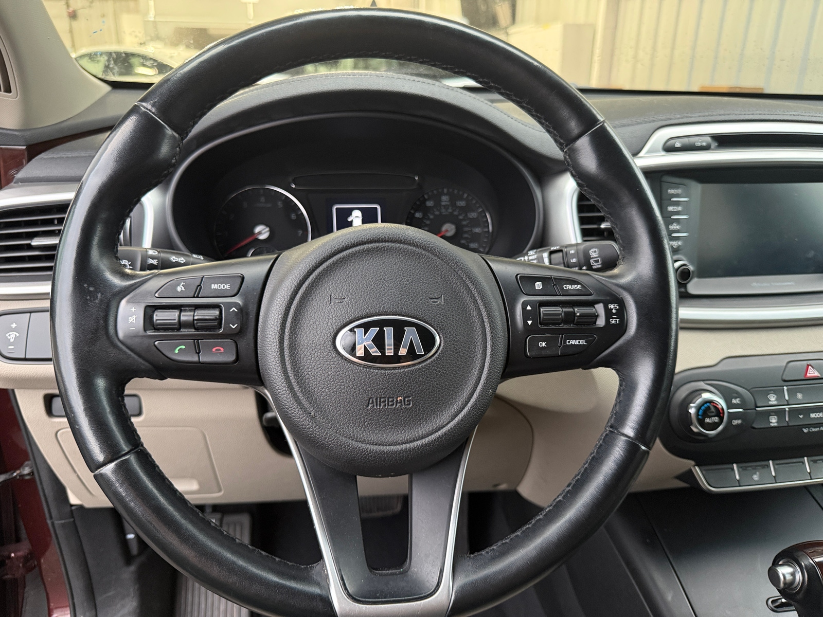 Thumbnail: 2018 Kia Sorento - 5