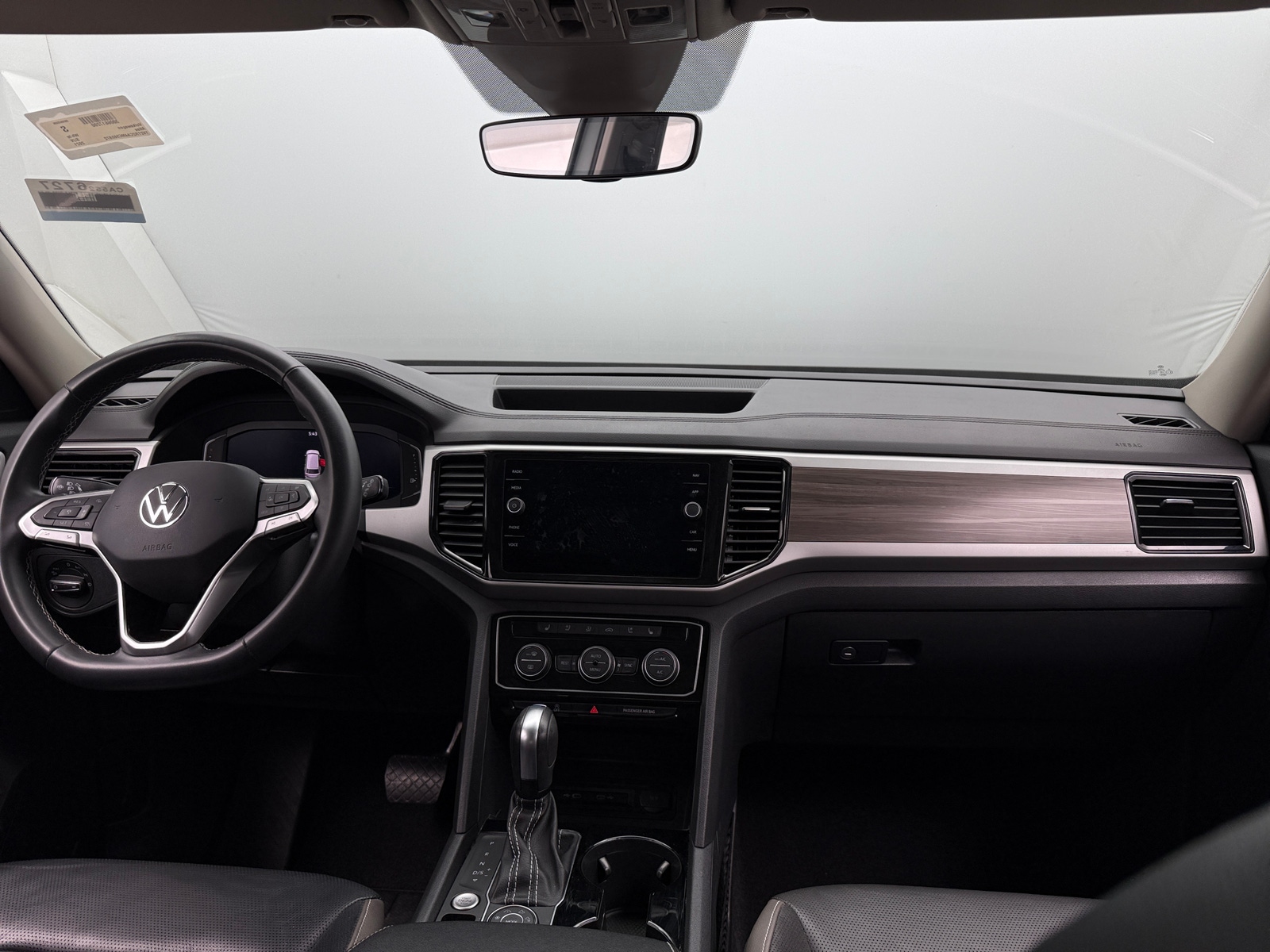 Thumbnail: 2021 Volkswagen Atlas - 3