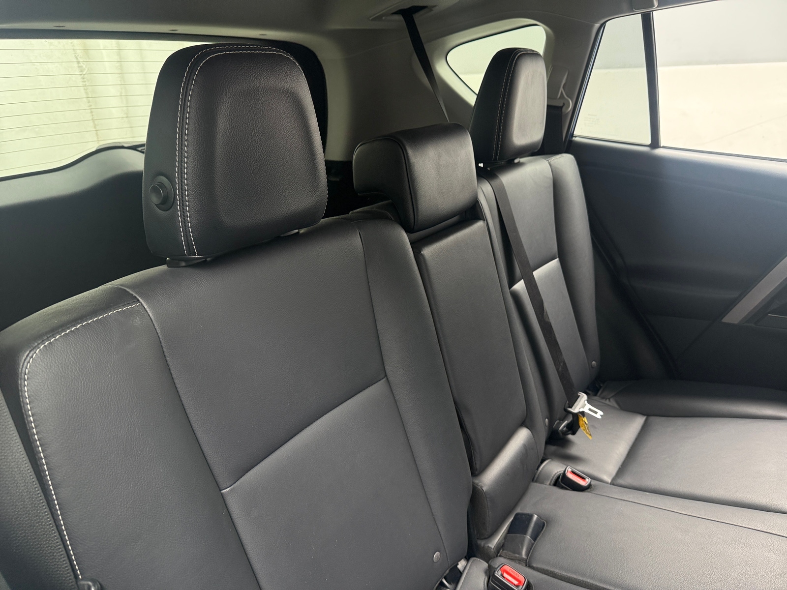 Thumbnail: 2018 Toyota RAV4 - 6