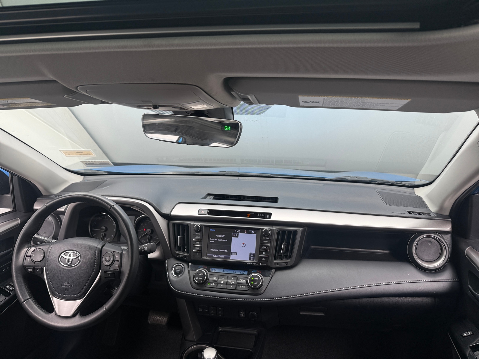 Thumbnail: 2018 Toyota RAV4 - 3