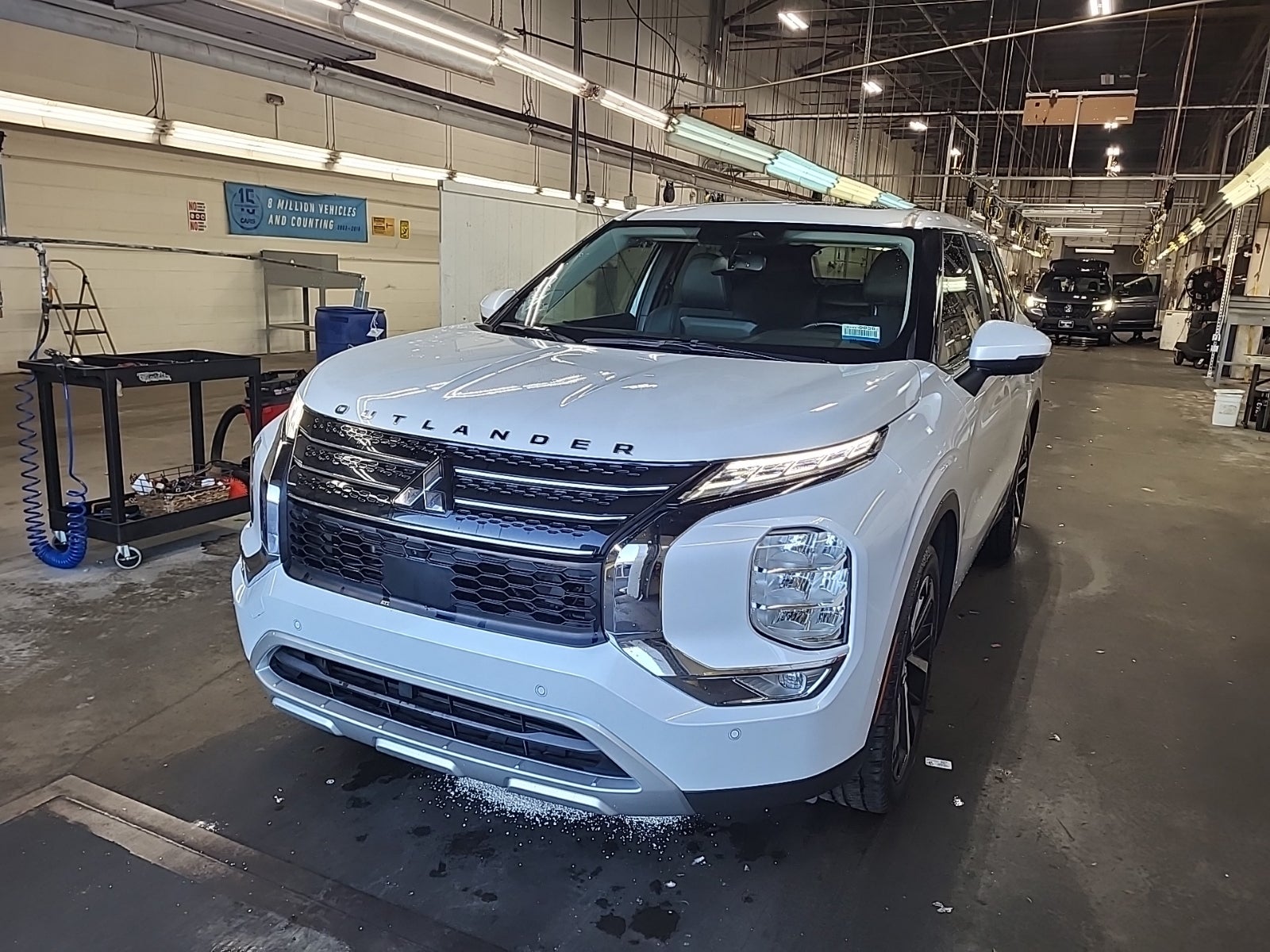 2023 Mitsubishi Outlander SE