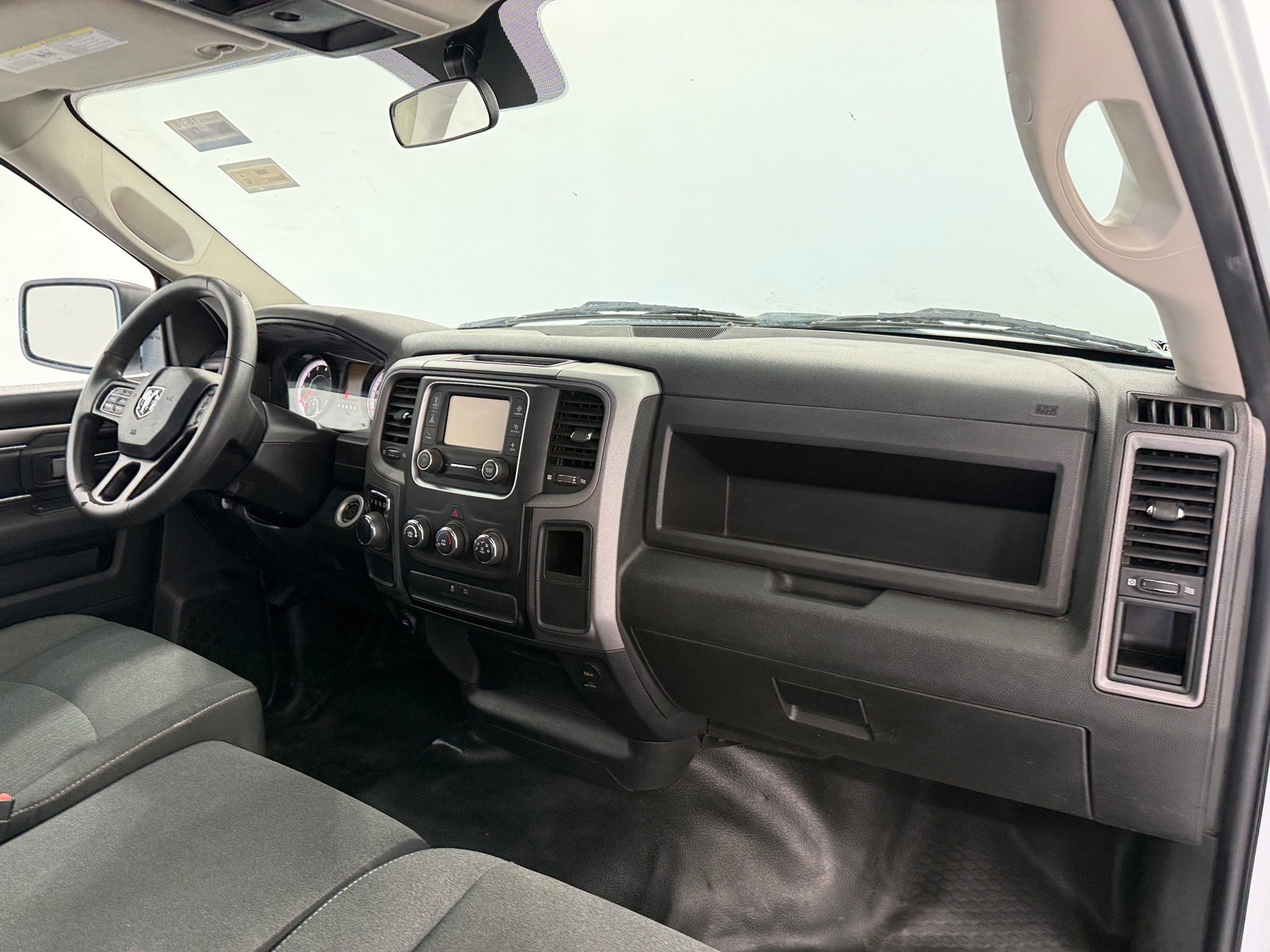 Thumbnail: 2022 RAM 1500 Classic - 3