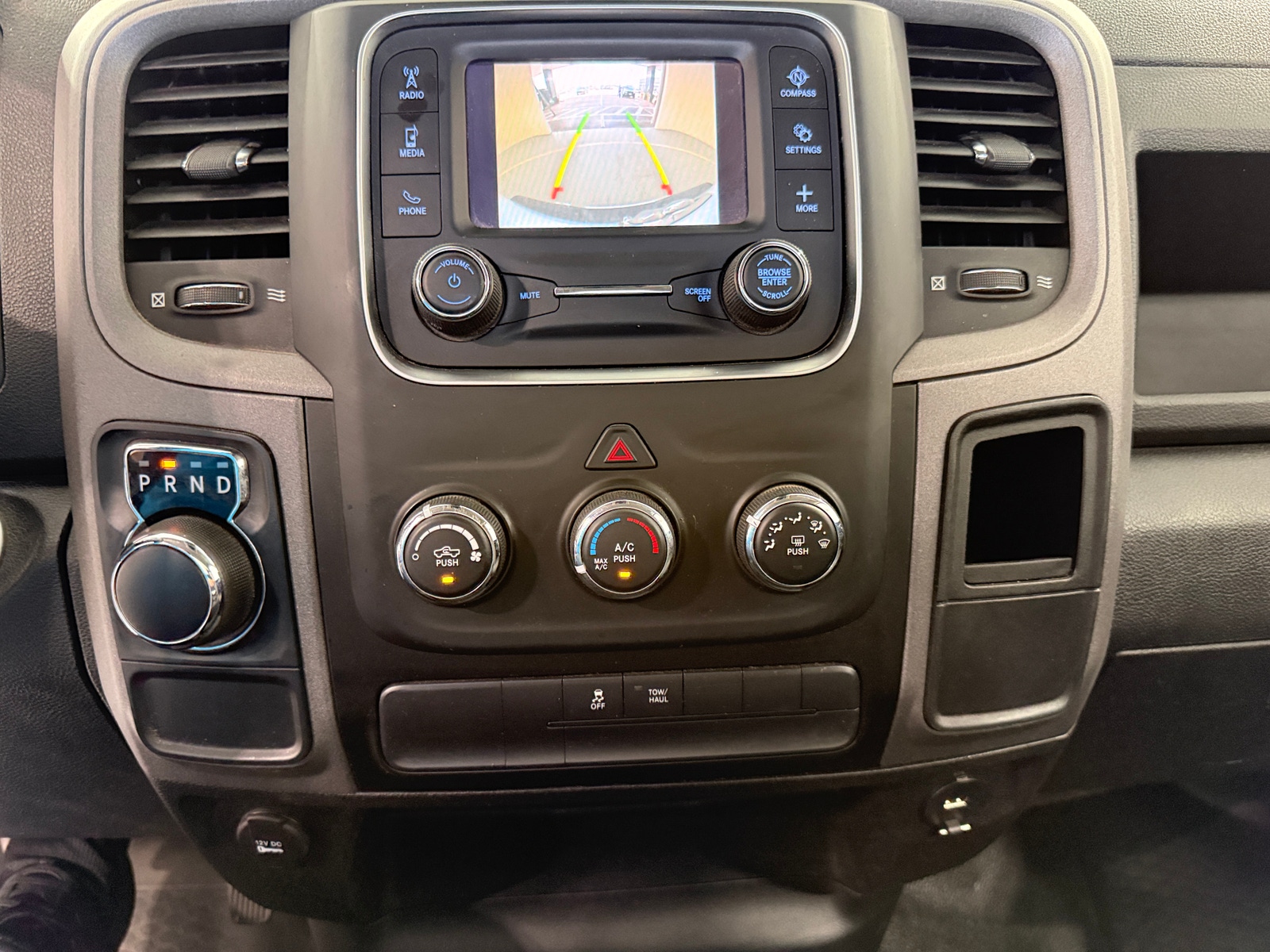 Thumbnail: 2022 RAM 1500 Classic - 4