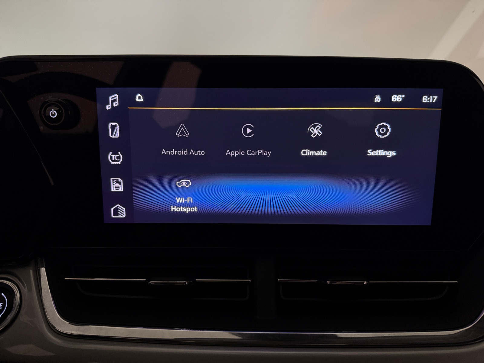 Thumbnail: 2025 Chevrolet Trax - 3