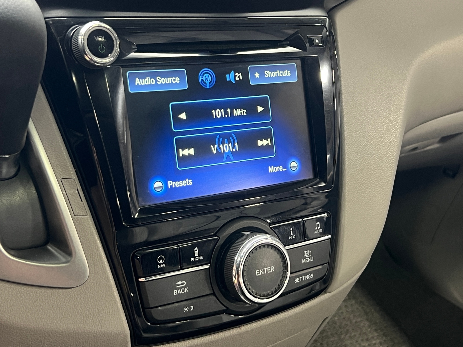 Thumbnail: 2016 Honda Odyssey - 3