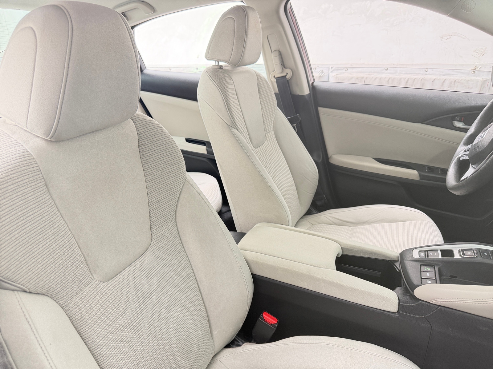 Thumbnail: 2019 Honda Insight - 2