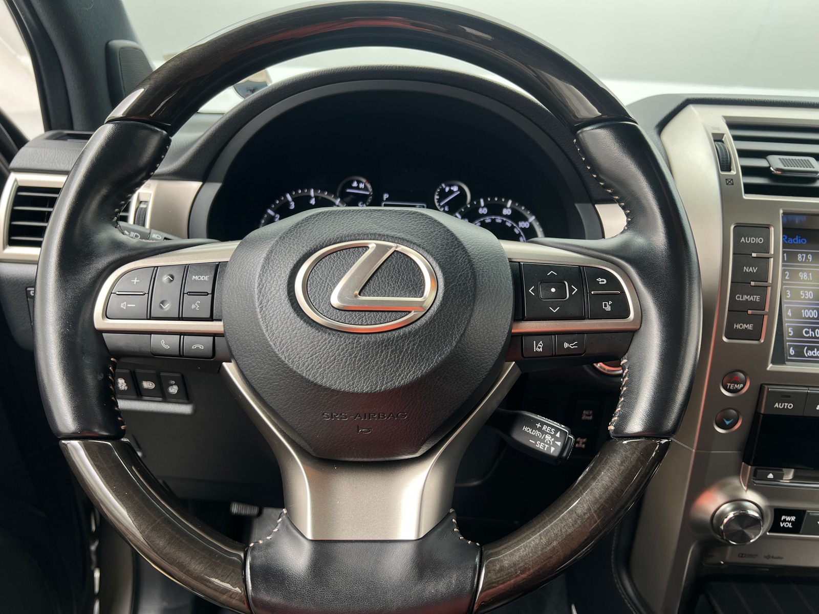 Thumbnail: 2020 Lexus GX - 4