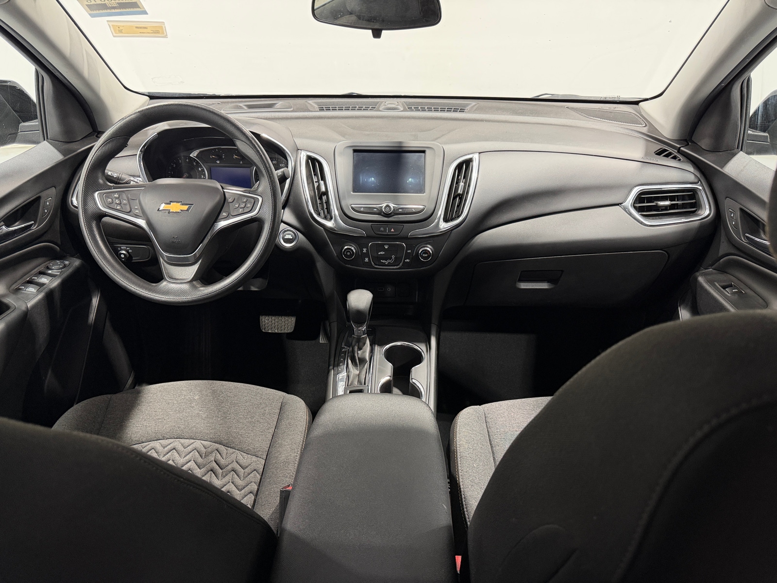 Thumbnail: 2023 Chevrolet Equinox - 3